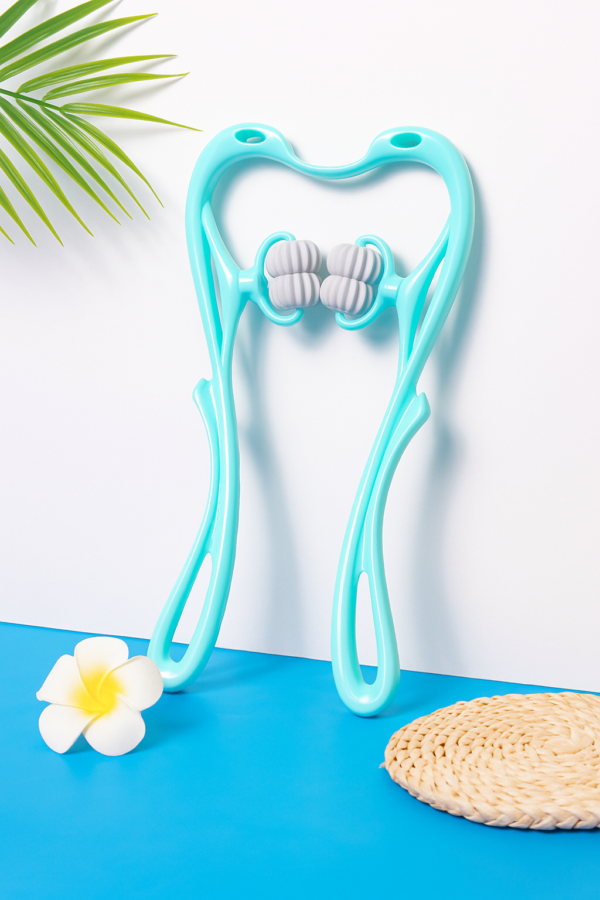 Multifunctional Manual Six-Wheel Neck Massager 6-Roller Cervical Massage Tool - Image 11